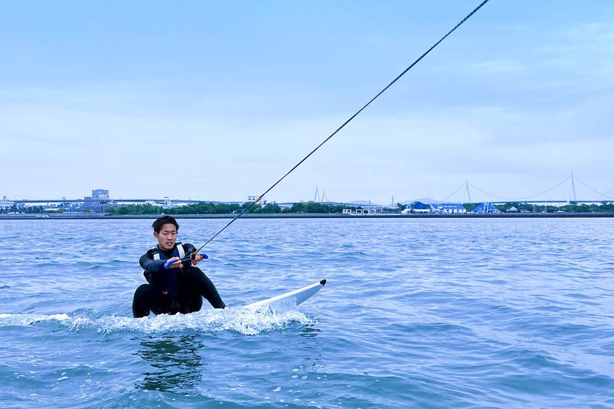 大阪北港マリーナで初心者でも体験できるウェイクサーフィンに挑戦